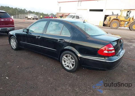 2004 Mercedes-Benz E 320 z USA, uszkodzony, nr VIN WDBUF65J74A439540